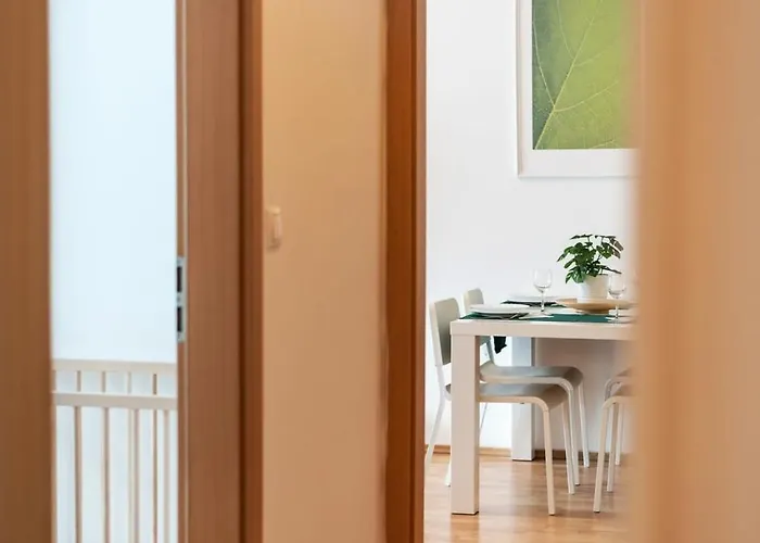Apartment Pleasant & Comfy In Super Location