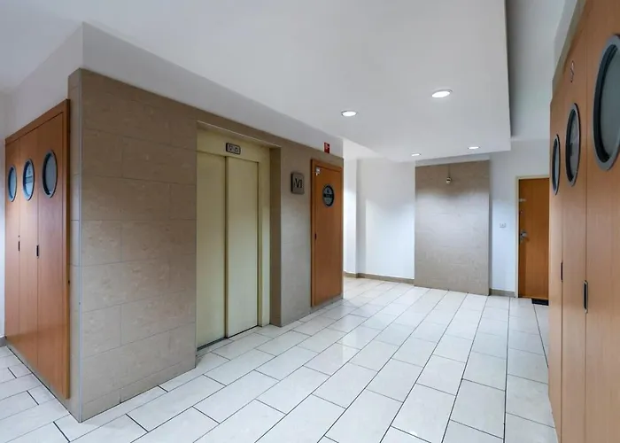Apartament Pleasant & Comfy In Super Location *