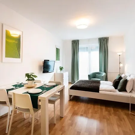 Pleasant & Comfy In Super Location דירה בודפשט
