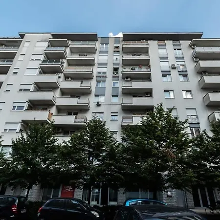 Pleasant & Comfy In Super Location בודפשט